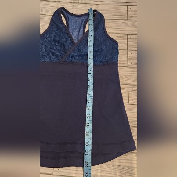 Lululemon Athletica Surplice Mesh Tank Top in Blue Size 6 - Picture 6 of 9